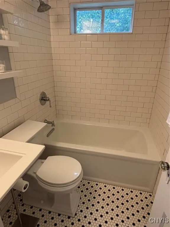 222 Darlington Road, Syracuse, New York 13208, Syracuse, New York 13208, 3 Bedrooms Bedrooms, 7 Rooms Rooms,1 BathroomBathrooms,Residential,For Sale,222 Darlington Road, Syracuse, New York 13208,0,S1631707