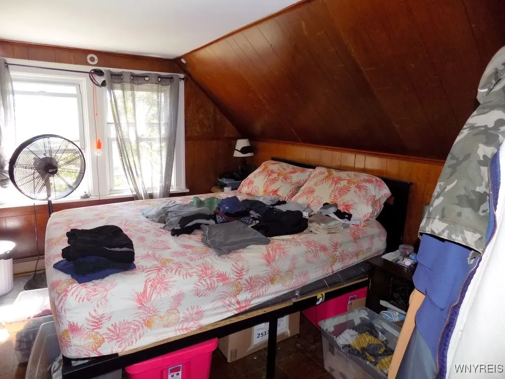 74 Ross Avenue, Buffalo, New York 14207, Buffalo, New York 14207, 4 Bedrooms Bedrooms, 6 Rooms Rooms,1 BathroomBathrooms,Residential,For Sale,74 Ross Avenue, Buffalo, New York 14207,B1627597