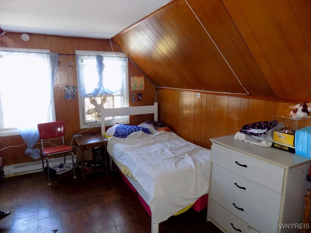 74 Ross Avenue, Buffalo, New York 14207, Buffalo, New York 14207, 4 Bedrooms Bedrooms, 6 Rooms Rooms,1 BathroomBathrooms,Residential,For Sale,74 Ross Avenue, Buffalo, New York 14207,B1627597