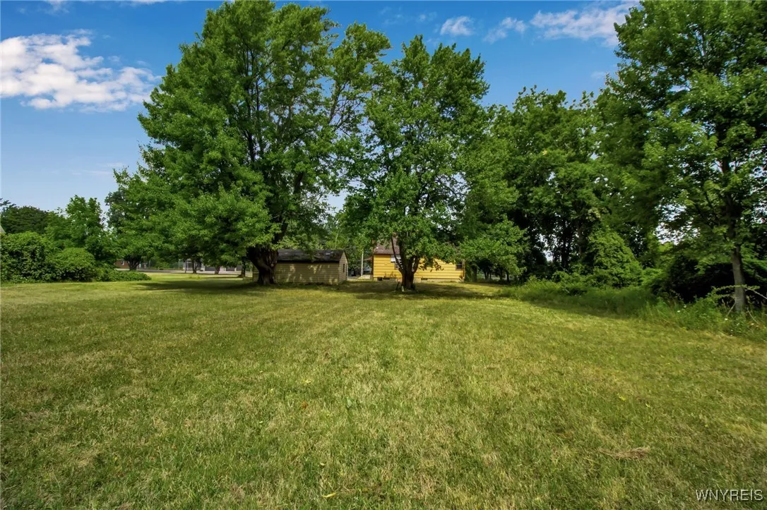 10121 Greiner Road, Clarence, New York 14031, Clarence, New York 14031, 2 Bedrooms Bedrooms, 6 Rooms Rooms,1 BathroomBathrooms,Residential,Closed,10121 Greiner Road, Clarence, New York 14031,0,B1631028