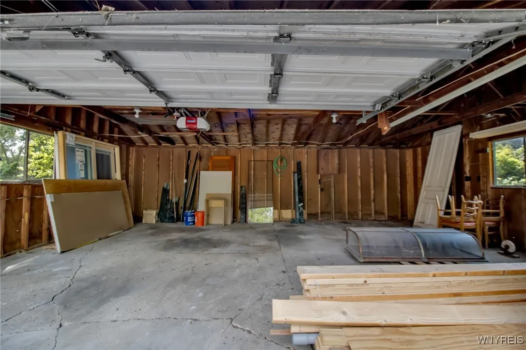 10121 Greiner Road, Clarence, New York 14031, Clarence, New York 14031, 2 Bedrooms Bedrooms, 6 Rooms Rooms,1 BathroomBathrooms,Residential,Closed,10121 Greiner Road, Clarence, New York 14031,0,B1631028