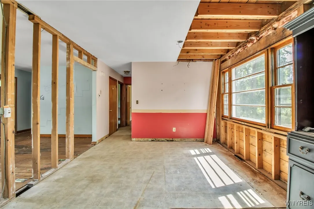 10121 Greiner Road, Clarence, New York 14031, Clarence, New York 14031, 2 Bedrooms Bedrooms, 6 Rooms Rooms,1 BathroomBathrooms,Residential,Closed,10121 Greiner Road, Clarence, New York 14031,0,B1631028