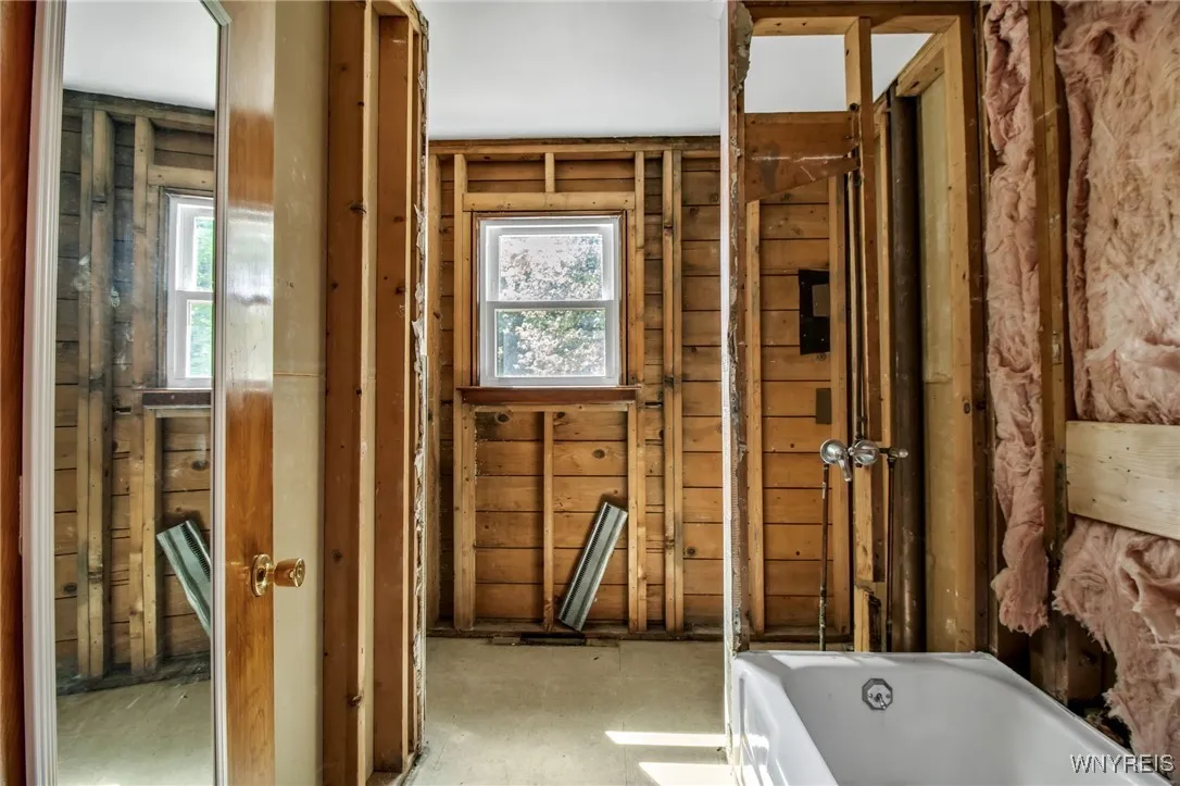 10121 Greiner Road, Clarence, New York 14031, Clarence, New York 14031, 2 Bedrooms Bedrooms, 6 Rooms Rooms,1 BathroomBathrooms,Residential,Closed,10121 Greiner Road, Clarence, New York 14031,0,B1631028