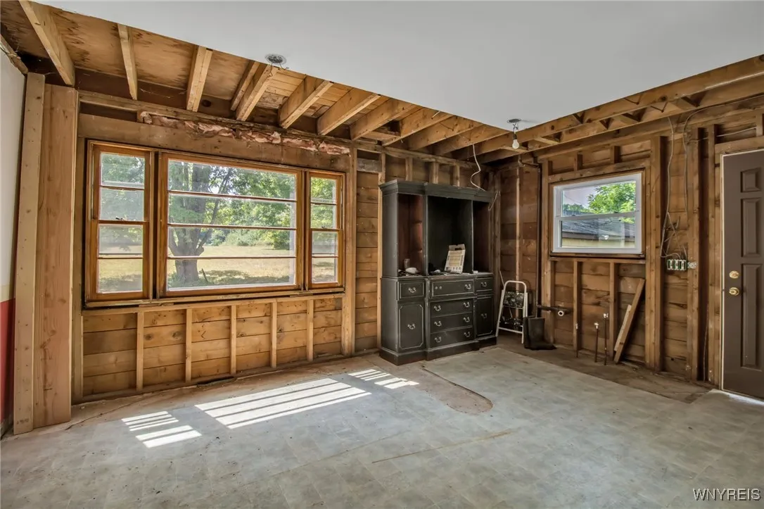 10121 Greiner Road, Clarence, New York 14031, Clarence, New York 14031, 2 Bedrooms Bedrooms, 6 Rooms Rooms,1 BathroomBathrooms,Residential,Closed,10121 Greiner Road, Clarence, New York 14031,0,B1631028