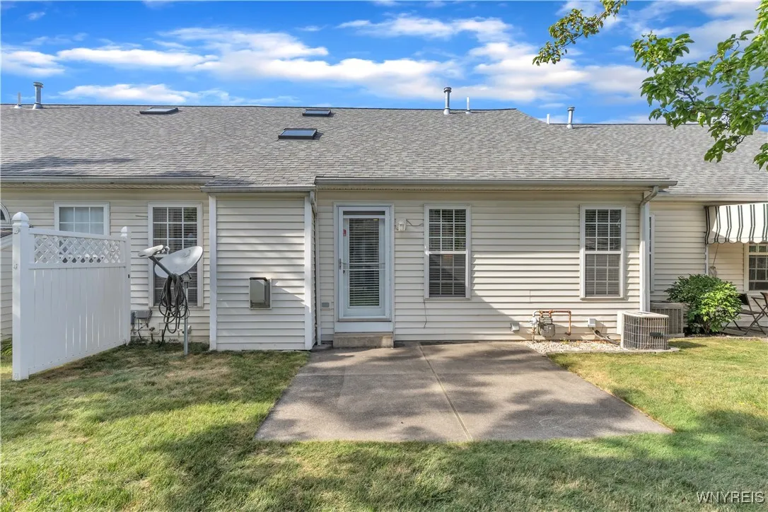 1 B Astor Ridge Drive B, Amherst, New York 14228, Amherst, New York 14228, 3 Bedrooms Bedrooms, 7 Rooms Rooms,2 BathroomsBathrooms,Residential,Closed,1 B Astor Ridge Drive B, Amherst, New York 14228,0,B1630342