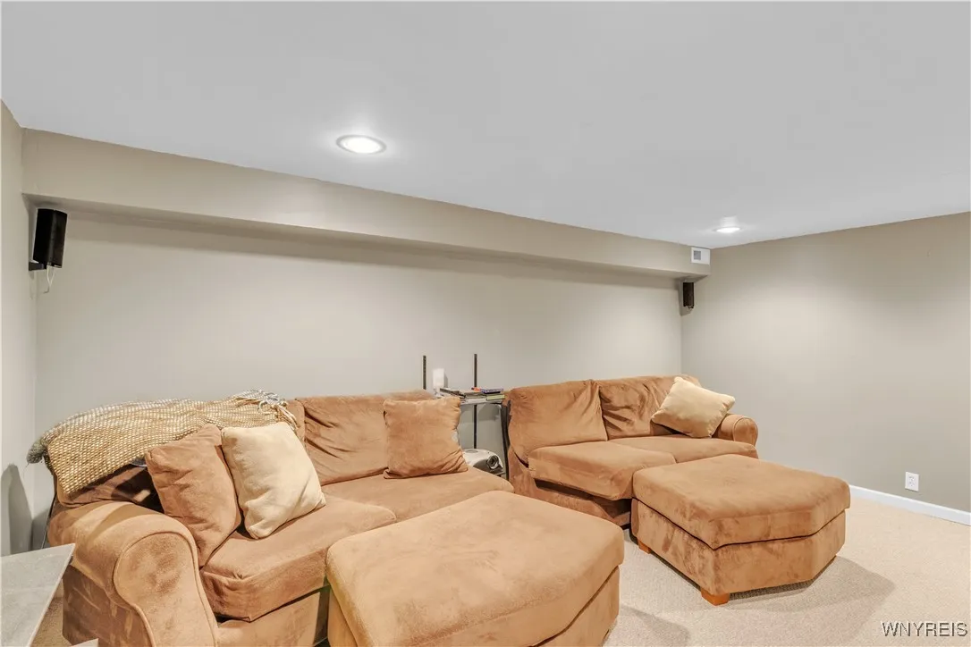 1 B Astor Ridge Drive B, Amherst, New York 14228, Amherst, New York 14228, 3 Bedrooms Bedrooms, 7 Rooms Rooms,2 BathroomsBathrooms,Residential,Closed,1 B Astor Ridge Drive B, Amherst, New York 14228,0,B1630342