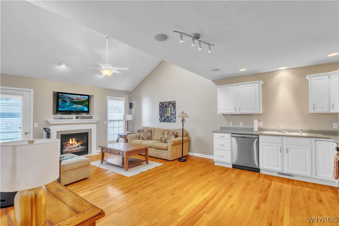 1 B Astor Ridge Drive B, Amherst, New York 14228, Amherst, New York 14228, 3 Bedrooms Bedrooms, 7 Rooms Rooms,2 BathroomsBathrooms,Residential,Closed,1 B Astor Ridge Drive B, Amherst, New York 14228,0,B1630342