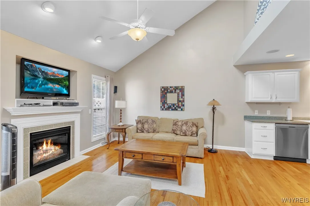 1 B Astor Ridge Drive B, Amherst, New York 14228, Amherst, New York 14228, 3 Bedrooms Bedrooms, 7 Rooms Rooms,2 BathroomsBathrooms,Residential,Closed,1 B Astor Ridge Drive B, Amherst, New York 14228,0,B1630342