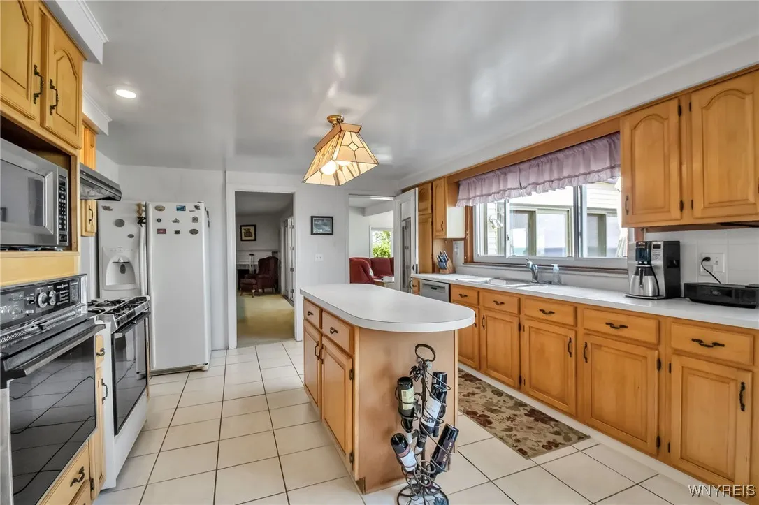 4794 Clifton Parkway, Hamburg, New York 14075, Hamburg, New York 14075, 4 Bedrooms Bedrooms, 10 Rooms Rooms,2 BathroomsBathrooms,Residential,For Sale,4794 Clifton Parkway, Hamburg, New York 14075,0,B1631581 4794 Clifton Parkway, Hamburg, New York 14075, Hamburg, New York 14075, 4 Bedrooms Bedrooms, 10 Rooms Rooms,2 BathroomsBathrooms,Residential,For Sale,4794 Clifton Parkway, Hamburg, New York 14075,0,B1631581
