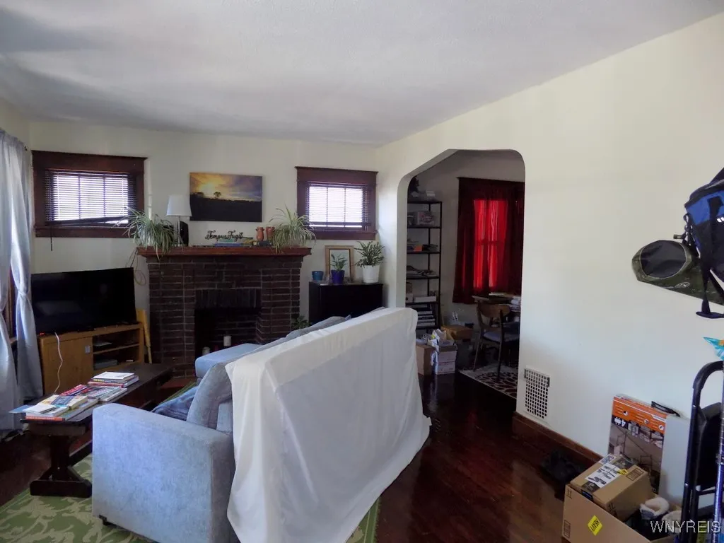 87 Laird Avenue, Buffalo, New York 14207, Buffalo, New York 14207, 4 Bedrooms Bedrooms, ,2 BathroomsBathrooms,Residential,Closed,87 Laird Avenue, Buffalo, New York 14207,0,B1627595