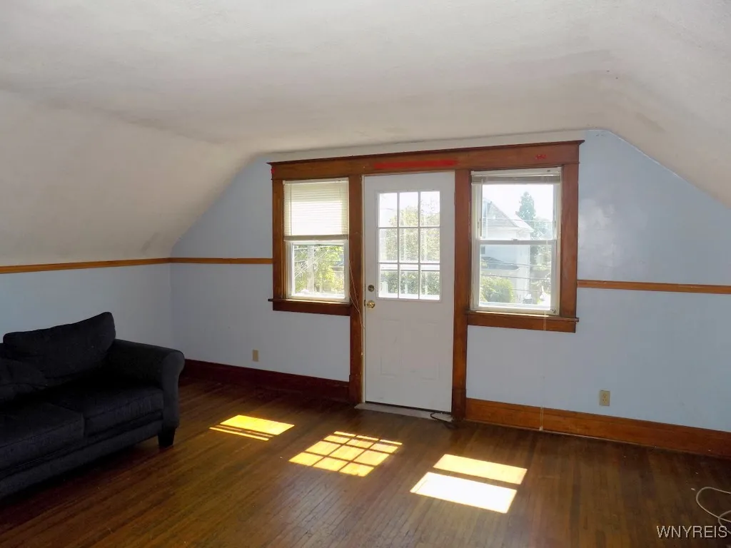 87 Laird Avenue, Buffalo, New York 14207, Buffalo, New York 14207, 4 Bedrooms Bedrooms, ,2 BathroomsBathrooms,Residential,Closed,87 Laird Avenue, Buffalo, New York 14207,0,B1627595