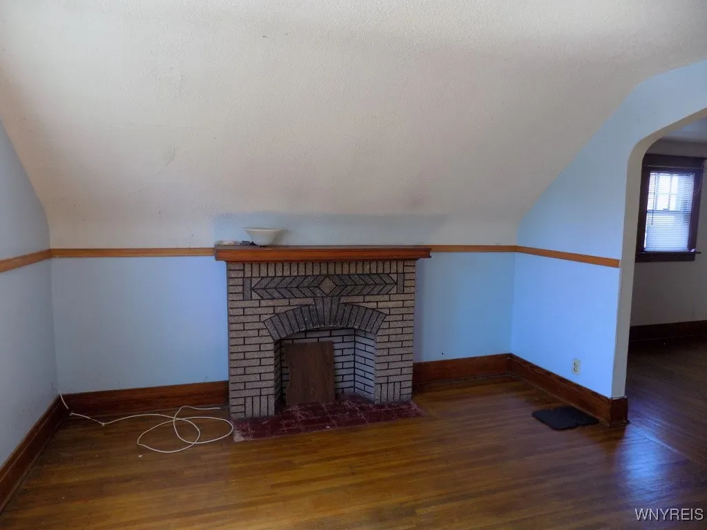 87 Laird Avenue, Buffalo, New York 14207, Buffalo, New York 14207, 4 Bedrooms Bedrooms, ,2 BathroomsBathrooms,Residential,For Sale,87 Laird Avenue, Buffalo, New York 14207,B1627595