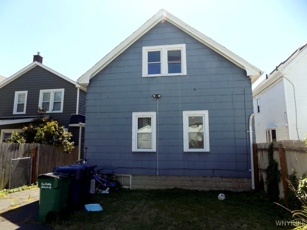 87 Laird Avenue, Buffalo, New York 14207, Buffalo, New York 14207, 4 Bedrooms Bedrooms, ,2 BathroomsBathrooms,Residential,For Sale,87 Laird Avenue, Buffalo, New York 14207,B1627595