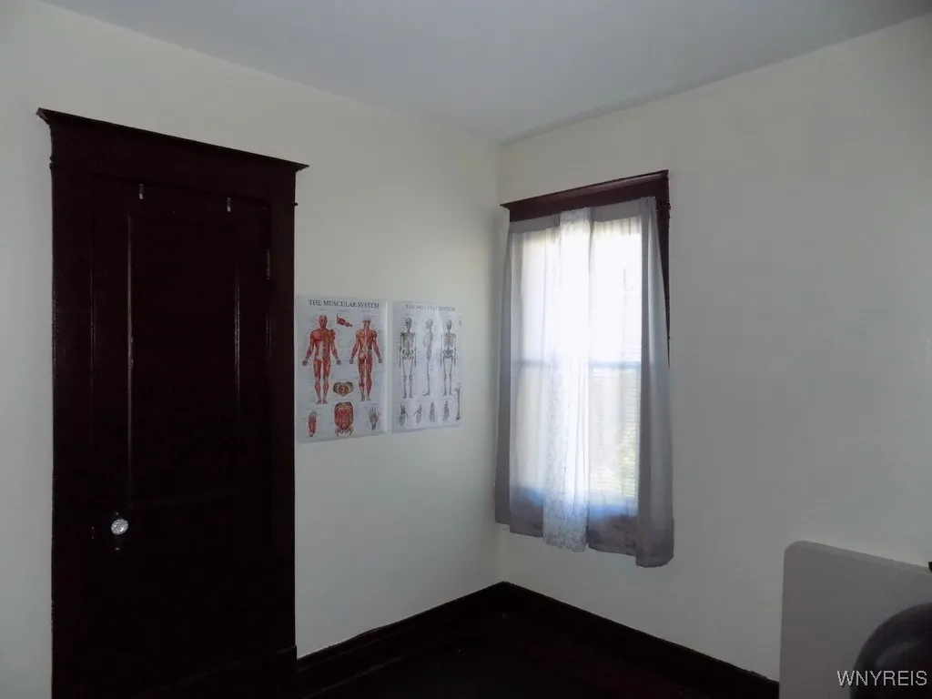 87 Laird Avenue, Buffalo, New York 14207, Buffalo, New York 14207, 4 Bedrooms Bedrooms, ,2 BathroomsBathrooms,Residential,For Sale,87 Laird Avenue, Buffalo, New York 14207,B1627595