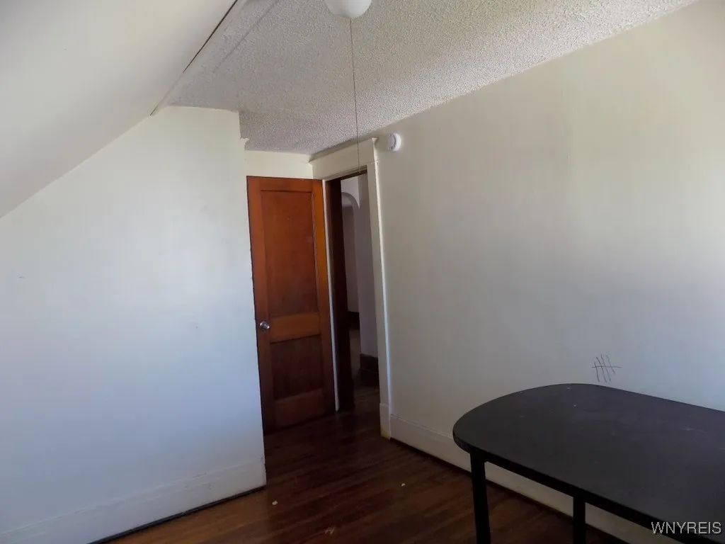 87 Laird Avenue, Buffalo, New York 14207, Buffalo, New York 14207, 4 Bedrooms Bedrooms, ,2 BathroomsBathrooms,Residential,Closed,87 Laird Avenue, Buffalo, New York 14207,0,B1627595