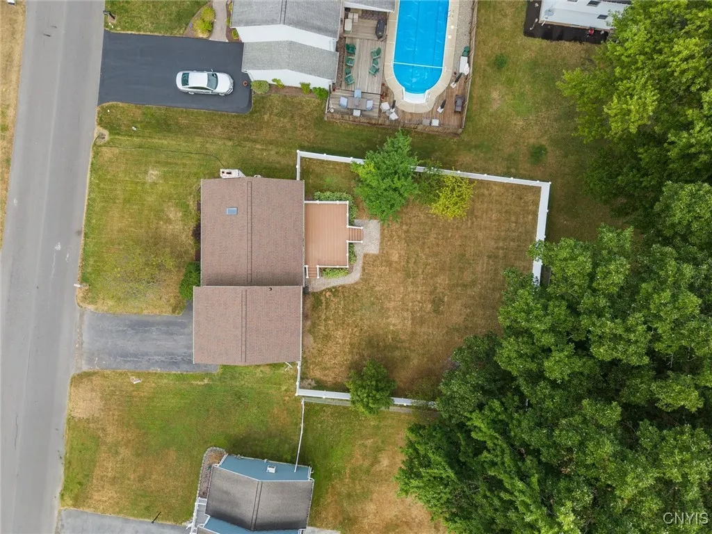 211 Windebank Lane, Manlius, New York 13116, Manlius, New York 13116, 3 Bedrooms Bedrooms, 7 Rooms Rooms,1 BathroomBathrooms,Residential,Closed,211 Windebank Lane, Manlius, New York 13116,0,S1631761