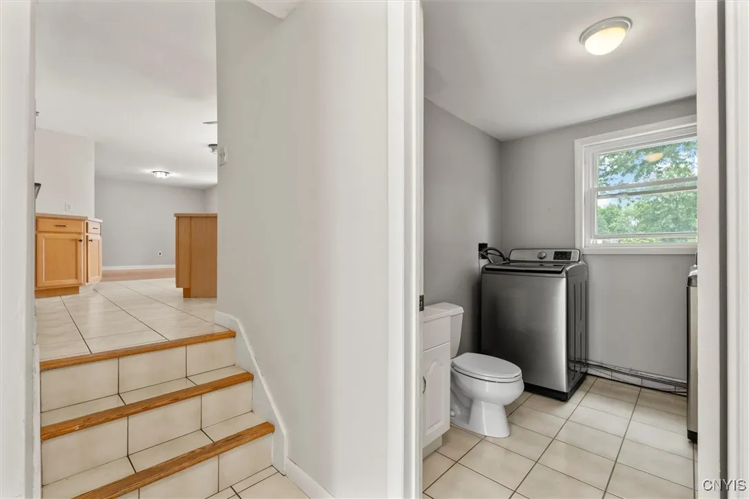 211 Windebank Lane, Manlius, New York 13116, Manlius, New York 13116, 3 Bedrooms Bedrooms, 7 Rooms Rooms,1 BathroomBathrooms,Residential,Closed,211 Windebank Lane, Manlius, New York 13116,0,S1631761