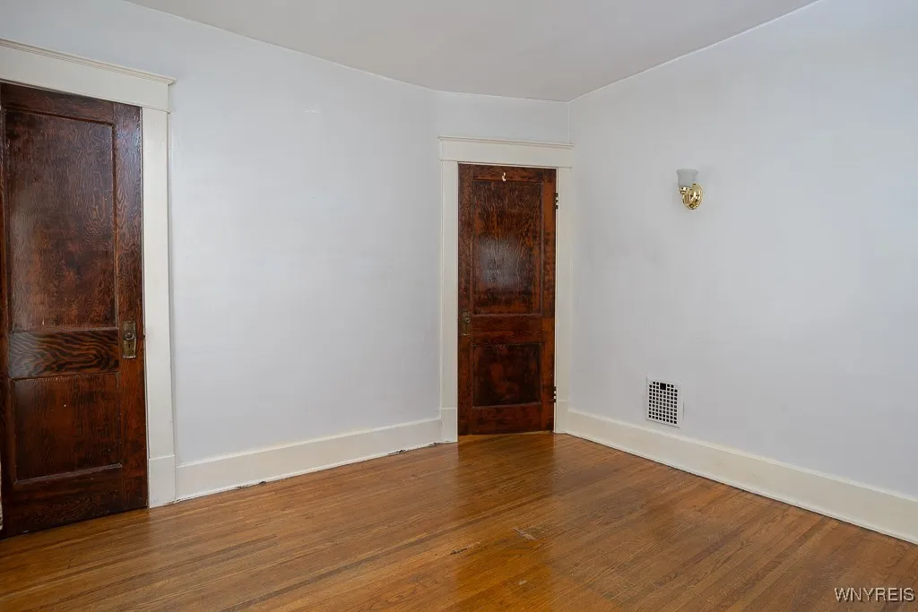 88 Commonwealth Avenue, Buffalo, New York 14216, Buffalo, New York 14216, 6 Bedrooms Bedrooms, ,2 BathroomsBathrooms,Residential,For Sale,88 Commonwealth Avenue, Buffalo, New York 14216,0,B1631505