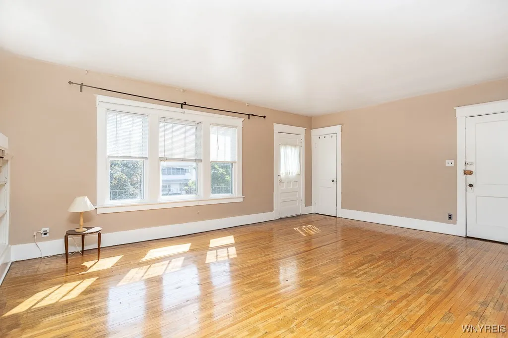 88 Commonwealth Avenue, Buffalo, New York 14216, Buffalo, New York 14216, 6 Bedrooms Bedrooms, ,2 BathroomsBathrooms,Residential,For Sale,88 Commonwealth Avenue, Buffalo, New York 14216,0,B1631505