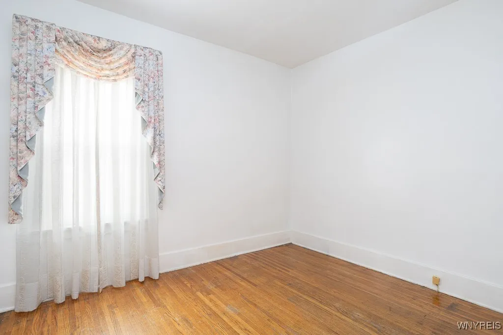88 Commonwealth Avenue, Buffalo, New York 14216, Buffalo, New York 14216, 6 Bedrooms Bedrooms, ,2 BathroomsBathrooms,Residential,For Sale,88 Commonwealth Avenue, Buffalo, New York 14216,0,B1631505