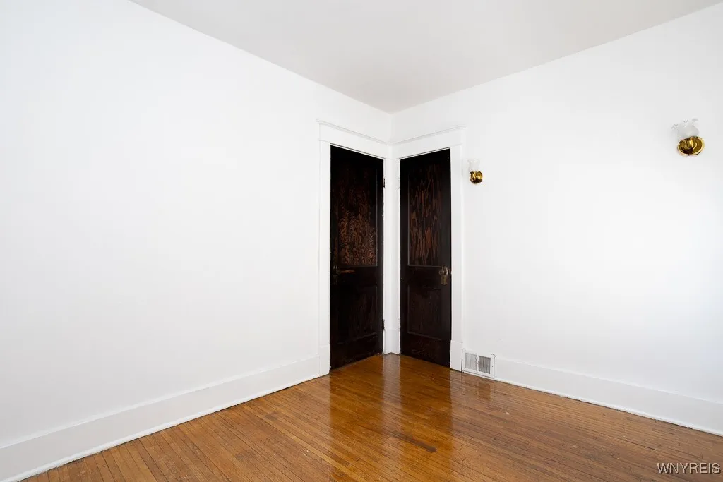 88 Commonwealth Avenue, Buffalo, New York 14216, Buffalo, New York 14216, 6 Bedrooms Bedrooms, ,2 BathroomsBathrooms,Residential,For Sale,88 Commonwealth Avenue, Buffalo, New York 14216,0,B1631505