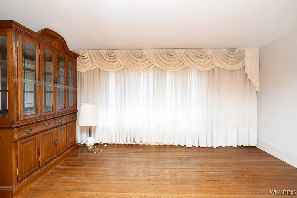 88 Commonwealth Avenue, Buffalo, New York 14216, Buffalo, New York 14216, 6 Bedrooms Bedrooms, ,2 BathroomsBathrooms,Residential,For Sale,88 Commonwealth Avenue, Buffalo, New York 14216,0,B1631505
