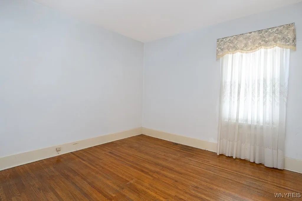 88 Commonwealth Avenue, Buffalo, New York 14216, Buffalo, New York 14216, 6 Bedrooms Bedrooms, ,2 BathroomsBathrooms,Residential,For Sale,88 Commonwealth Avenue, Buffalo, New York 14216,0,B1631505