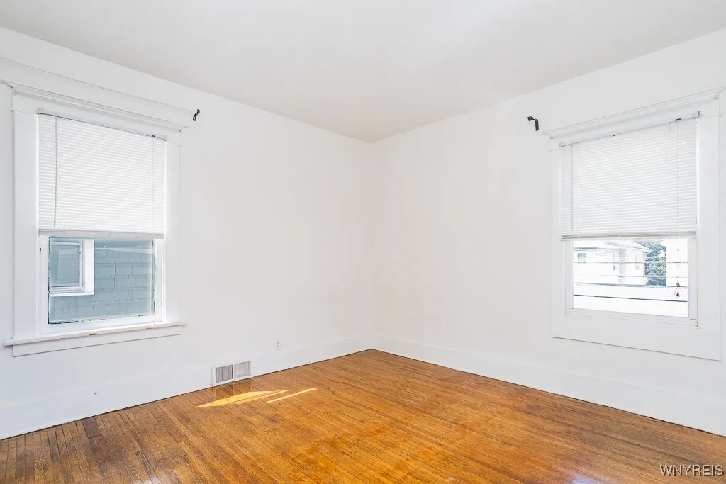 88 Commonwealth Avenue, Buffalo, New York 14216, Buffalo, New York 14216, 6 Bedrooms Bedrooms, ,2 BathroomsBathrooms,Residential,For Sale,88 Commonwealth Avenue, Buffalo, New York 14216,0,B1631505