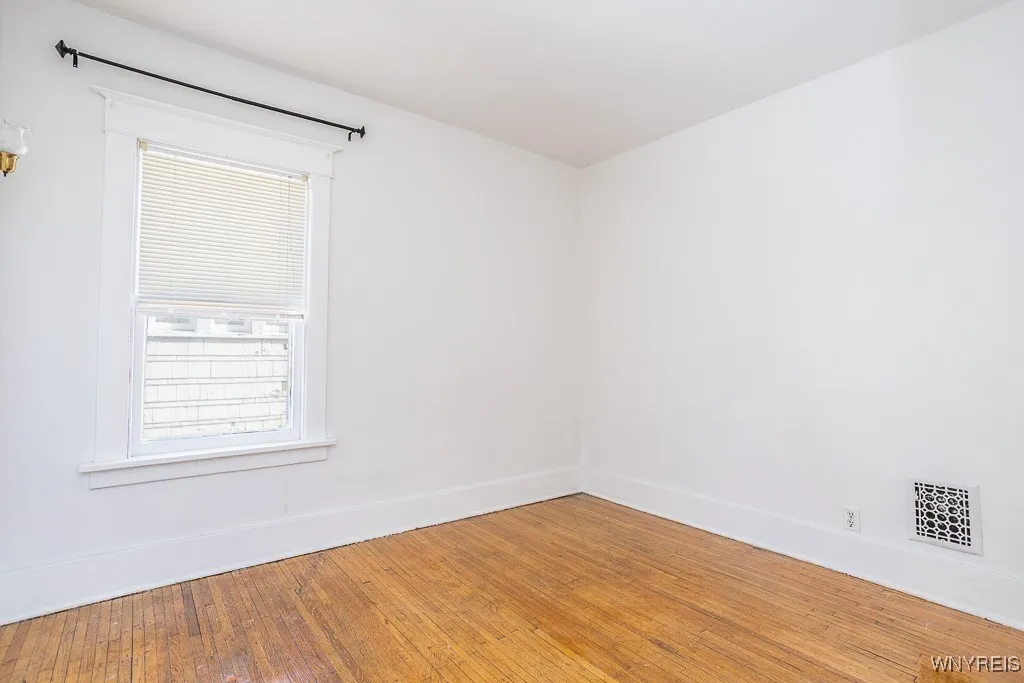 88 Commonwealth Avenue, Buffalo, New York 14216, Buffalo, New York 14216, 6 Bedrooms Bedrooms, ,2 BathroomsBathrooms,Residential,For Sale,88 Commonwealth Avenue, Buffalo, New York 14216,0,B1631505