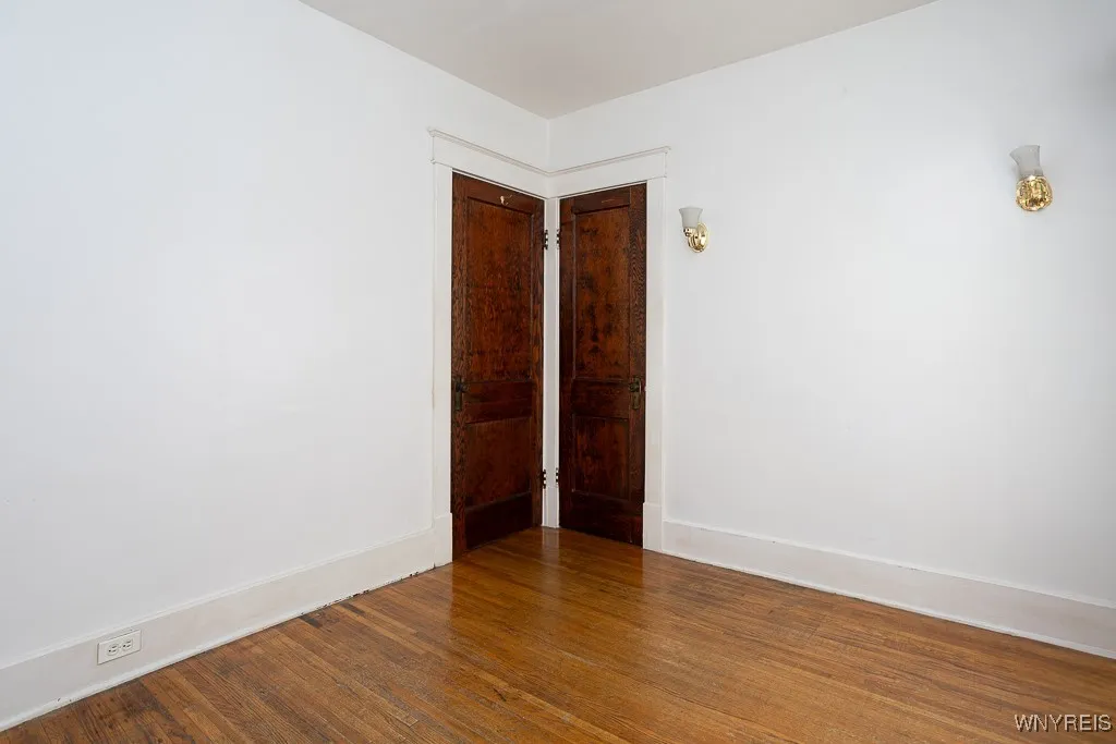 88 Commonwealth Avenue, Buffalo, New York 14216, Buffalo, New York 14216, 6 Bedrooms Bedrooms, ,2 BathroomsBathrooms,Residential,For Sale,88 Commonwealth Avenue, Buffalo, New York 14216,0,B1631505