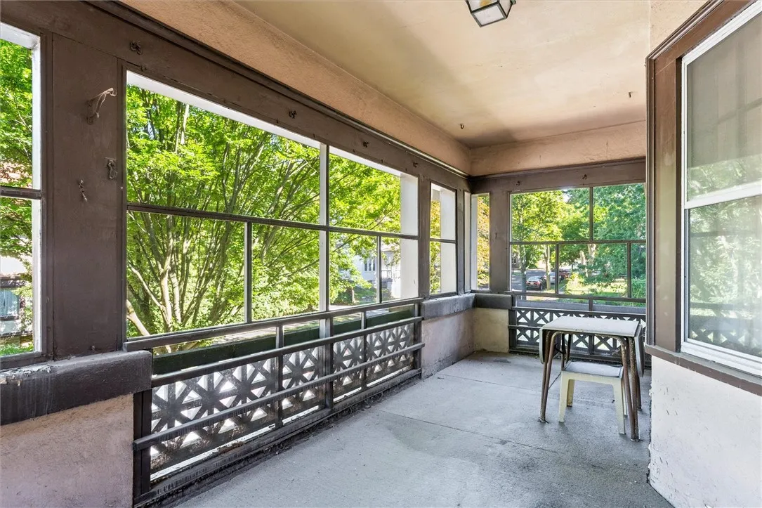 Second floor screened porch