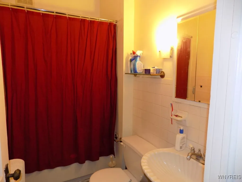 1574 Delaware Avenue, Buffalo, New York 14209, Buffalo, New York 14209, 8 Bedrooms Bedrooms, ,4 BathroomsBathrooms,Residential,For Sale,1574 Delaware Avenue, Buffalo, New York 14209,B1627594