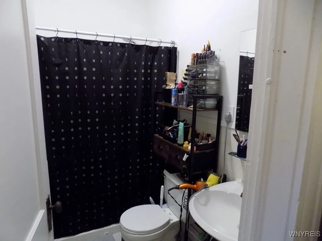 1574 Delaware Avenue, Buffalo, New York 14209, Buffalo, New York 14209, 8 Bedrooms Bedrooms, ,4 BathroomsBathrooms,Residential,For Sale,1574 Delaware Avenue, Buffalo, New York 14209,B1627594