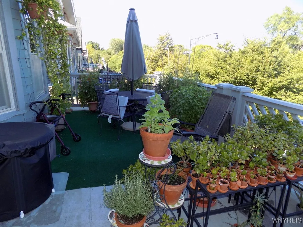 1574 Delaware Avenue, Buffalo, New York 14209, Buffalo, New York 14209, 8 Bedrooms Bedrooms, ,4 BathroomsBathrooms,Residential,For Sale,1574 Delaware Avenue, Buffalo, New York 14209,B1627594