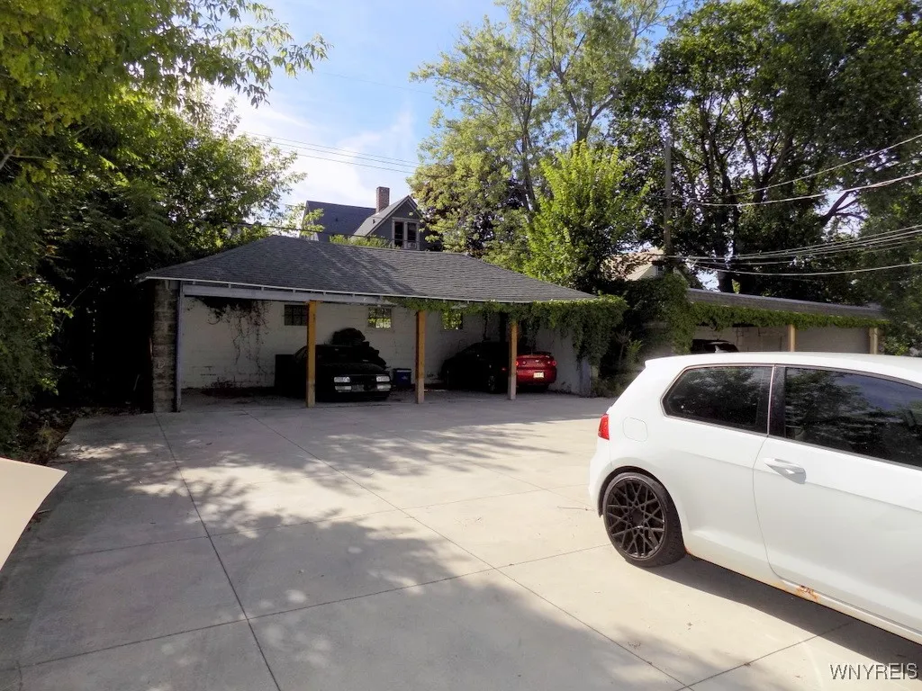 1574 Delaware Avenue, Buffalo, New York 14209, Buffalo, New York 14209, 8 Bedrooms Bedrooms, ,4 BathroomsBathrooms,Residential,For Sale,1574 Delaware Avenue, Buffalo, New York 14209,B1627594