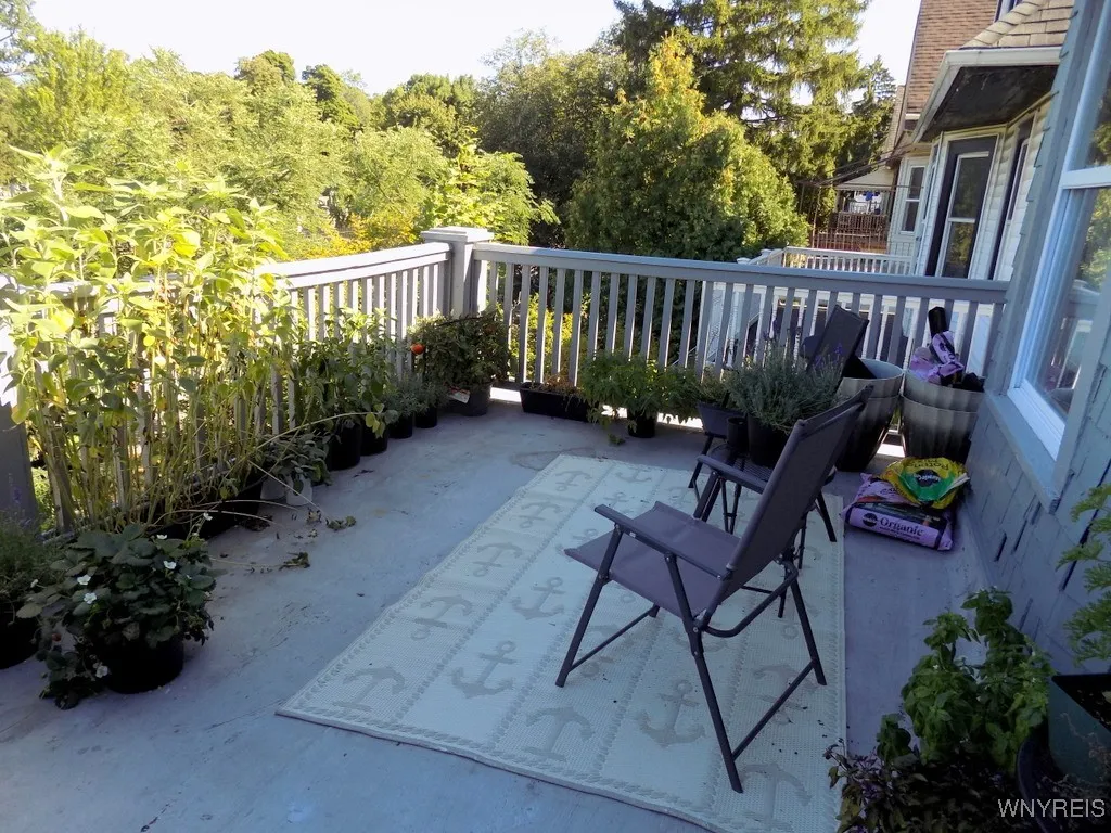 1574 Delaware Avenue, Buffalo, New York 14209, Buffalo, New York 14209, 8 Bedrooms Bedrooms, ,4 BathroomsBathrooms,Residential,For Sale,1574 Delaware Avenue, Buffalo, New York 14209,B1627594