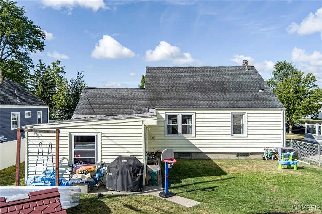 272 Rochelle Park, Tonawanda, New York 14150, Tonawanda, New York 14150, 3 Bedrooms Bedrooms, 6 Rooms Rooms,2 BathroomsBathrooms,Residential,Closed,272 Rochelle Park, Tonawanda, New York 14150,0,B1631626