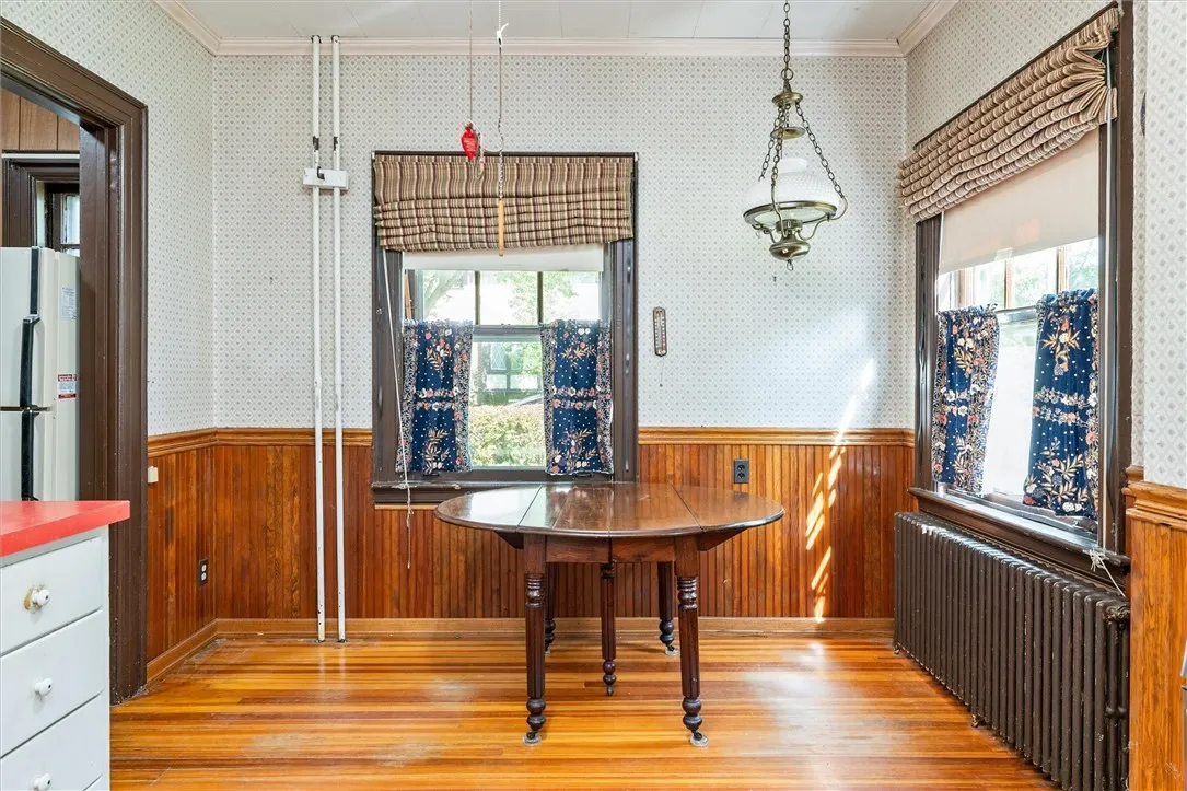 Eat-in area of the Kitchen