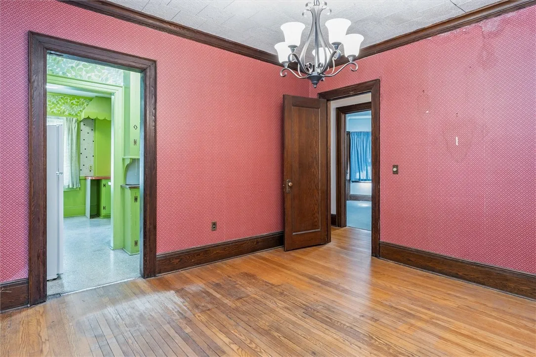 267-269 Seneca Parkway, Rochester, New York 14613, Rochester, New York 14613, 7 Bedrooms Bedrooms, 14 Rooms Rooms,2 BathroomsBathrooms,Residential,Closed,267-269 Seneca Parkway, Rochester, New York 14613,0,R1631910