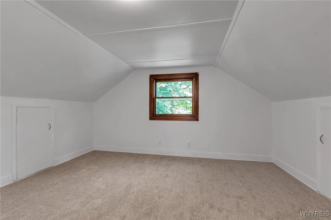 3rd Bedroom with new carpeting