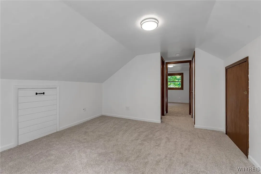 Home office space / Hallway & Storage