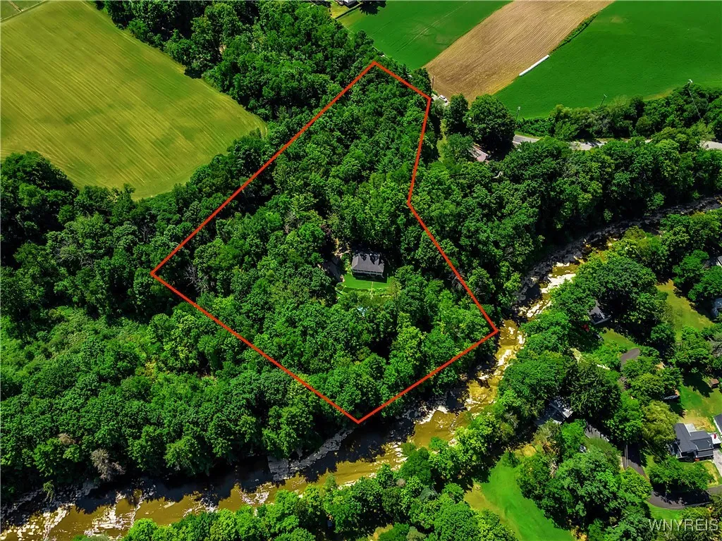 Approximate Lot Lines