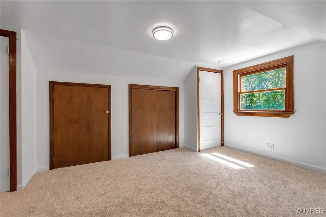 Home office space / Hallway & Storage