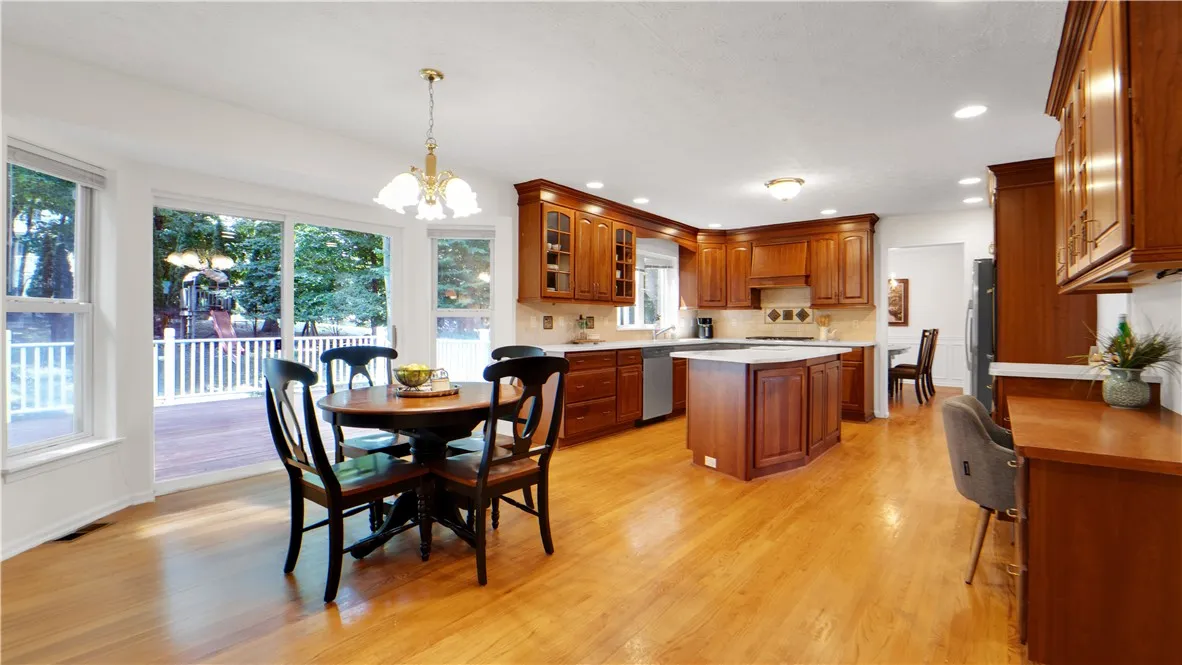 15 Langston Pt, Henrietta, New York 14534, Pittsford, New York 14534, 4 Bedrooms Bedrooms, 9 Rooms Rooms,2 BathroomsBathrooms,Residential,Closed,15 Langston Pt, Henrietta, New York 14534,0,R1619481