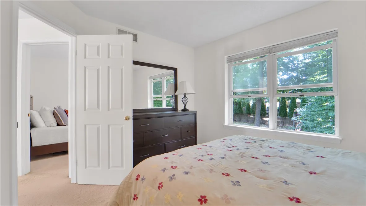 15 Langston Pt, Henrietta, New York 14534, Pittsford, New York 14534, 4 Bedrooms Bedrooms, 9 Rooms Rooms,2 BathroomsBathrooms,Residential,Closed,15 Langston Pt, Henrietta, New York 14534,0,R1619481