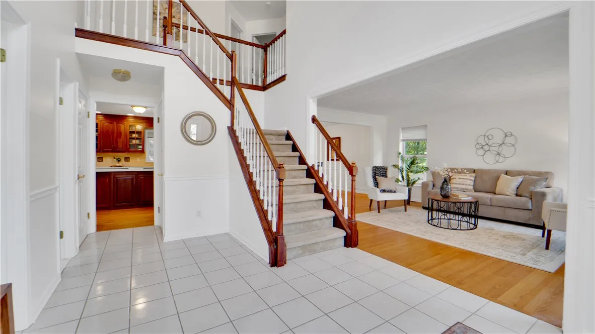 15 Langston Pt, Henrietta, New York 14534, Pittsford, New York 14534, 4 Bedrooms Bedrooms, 9 Rooms Rooms,2 BathroomsBathrooms,Residential,Closed,15 Langston Pt, Henrietta, New York 14534,0,R1619481