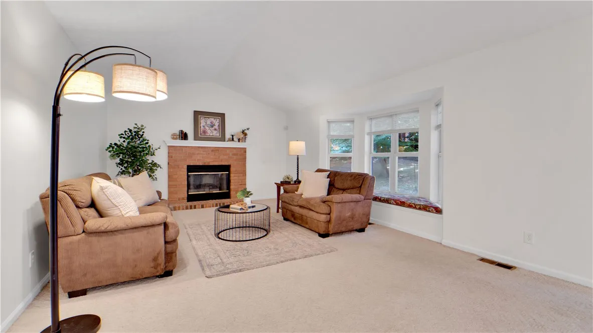 15 Langston Pt, Henrietta, New York 14534, Pittsford, New York 14534, 4 Bedrooms Bedrooms, 9 Rooms Rooms,2 BathroomsBathrooms,Residential,Closed,15 Langston Pt, Henrietta, New York 14534,0,R1619481