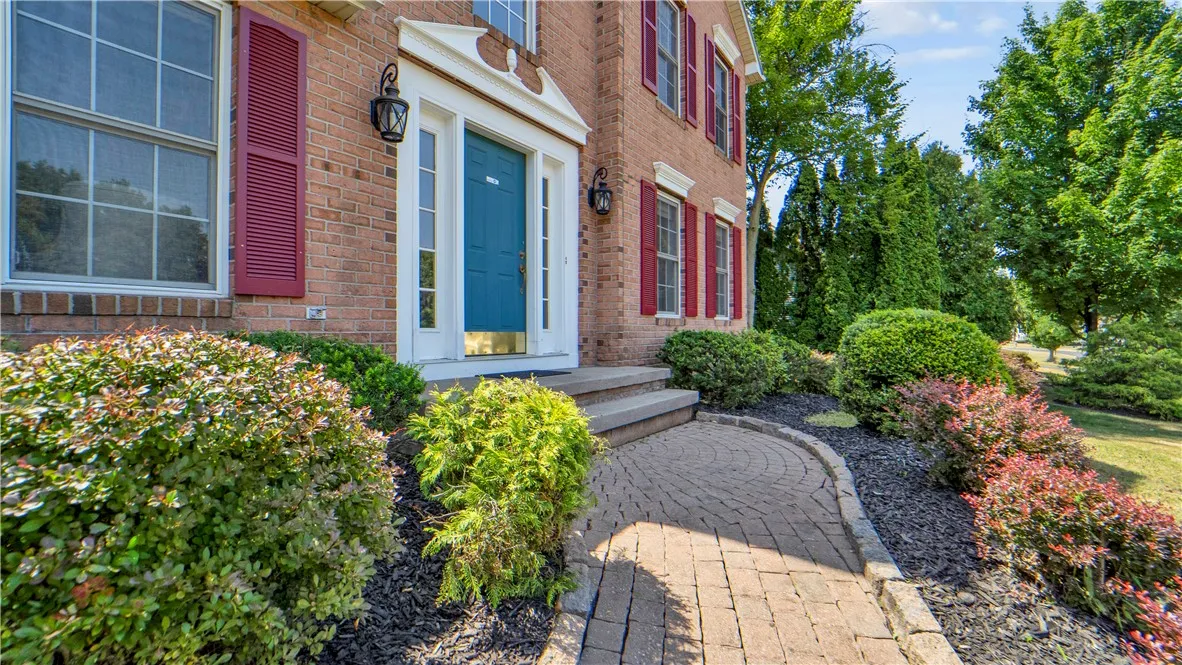 15 Langston Pt, Henrietta, New York 14534, Pittsford, New York 14534, 4 Bedrooms Bedrooms, 9 Rooms Rooms,2 BathroomsBathrooms,Residential,Closed,15 Langston Pt, Henrietta, New York 14534,0,R1619481