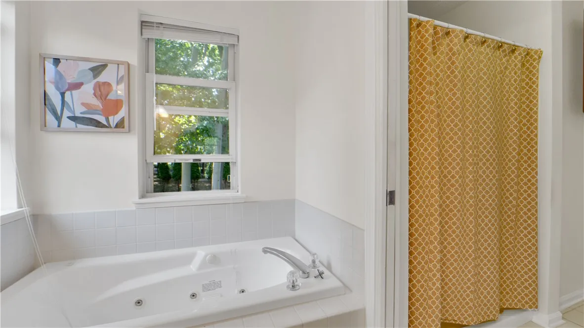 15 Langston Pt, Henrietta, New York 14534, Pittsford, New York 14534, 4 Bedrooms Bedrooms, 9 Rooms Rooms,2 BathroomsBathrooms,Residential,Closed,15 Langston Pt, Henrietta, New York 14534,0,R1619481