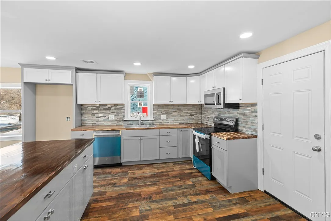 9614 Maple Avenue, Remsen, New York 13438, Remsen, New York 13438, 4 Bedrooms Bedrooms, 9 Rooms Rooms,2 BathroomsBathrooms,Residential Lease,For Rent,9614 Maple Avenue, Remsen, New York 13438,S1631904